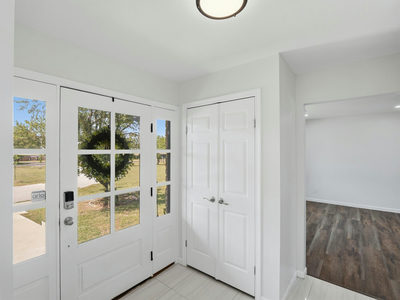 411 Carriage Oaks Dr — photo 3