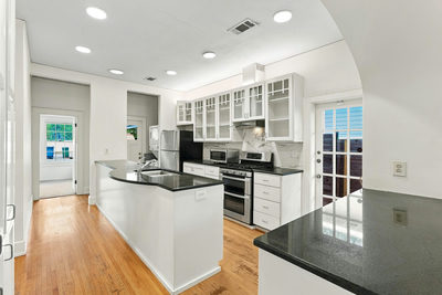 3200 Harris Park Ave — photo 3