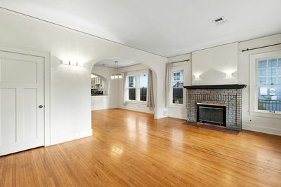 3200 Harris Park Ave — photo 2
