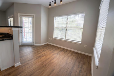 2320 Gracy Farms Ln #322 — photo 4