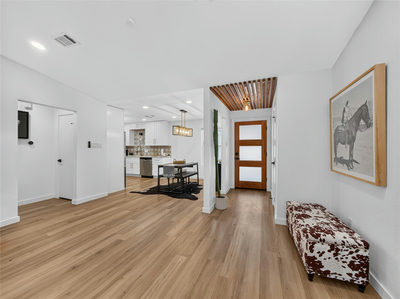 2102 Lear Ln — photo 3