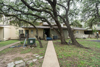 269 Venture Blvd S — photo 2