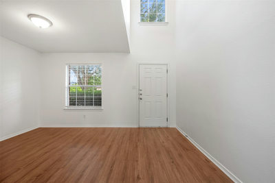 906 Indian Meadow Dr — photo 5