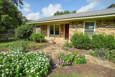 1108 Haysel St — photo 2