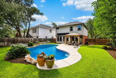7400 Peabody Dr — photo 2
