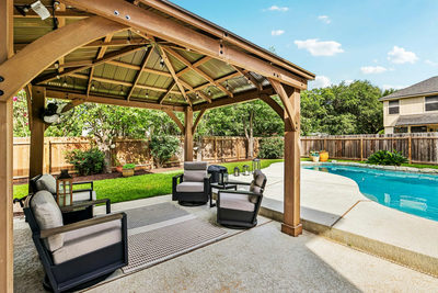 7400 Peabody Dr — photo 3