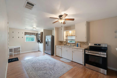 515 Wyeth St — photo 3