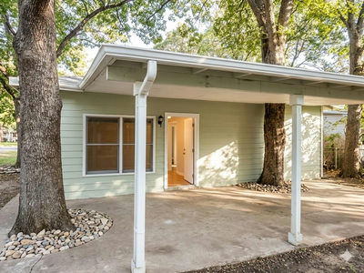 5402 Harmon Ave — photo 3