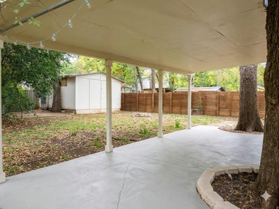 5402 Harmon Ave — photo 2