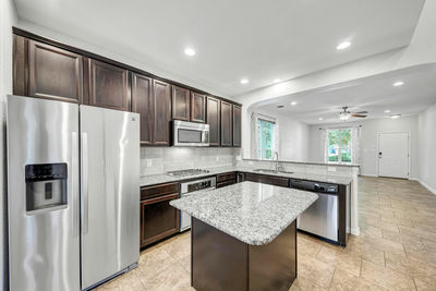 1325 Central Park Ct — photo 3