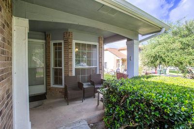 752 Faircrest Dr — photo 3