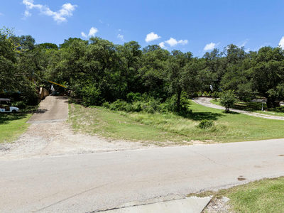 10506 Lakeside Dr — photo 5