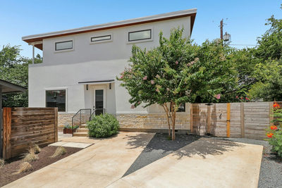1406 Camelot Cir #2 — photo 3