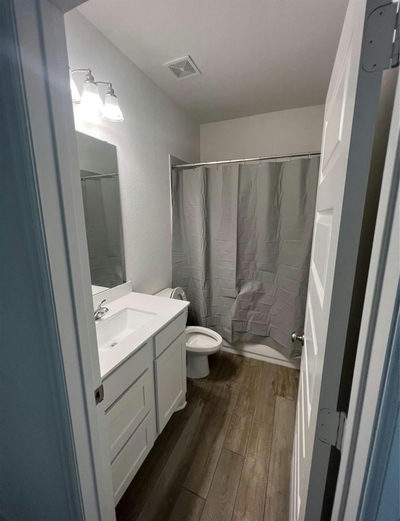 131 Macarthur Dr — photo 5
