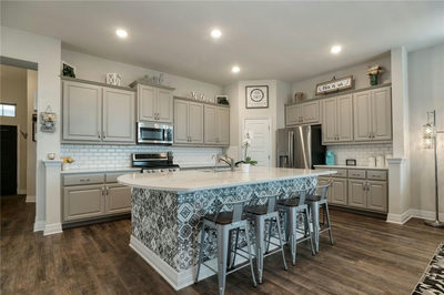 229 Bonnet Blvd — photo 2