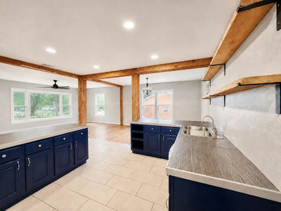 1133 N Avenue C — photo 3