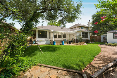 810 Hilltop Dr — photo 3