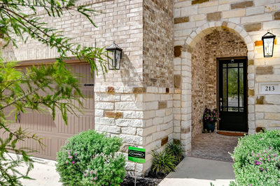 213 Kingsland St — photo 4