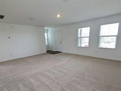 152 Avre Loop — photo 3
