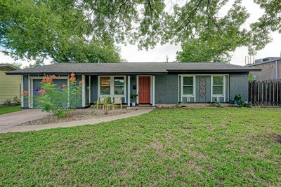 1500 Fairfield Dr — photo 3