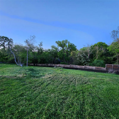 701 Montgomery St — photo 2