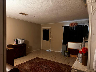 6112 Larch Ter — photo 2