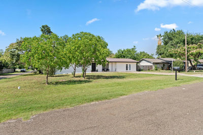 1200 Ash Dr — photo 2