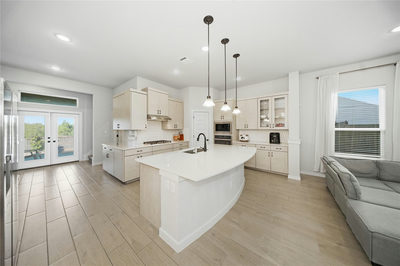616 Saturnia Dr — photo 3