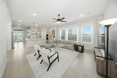 616 Saturnia Dr — photo 4