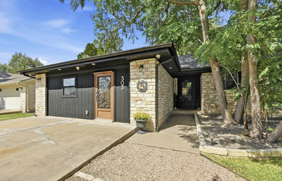 303 Pin Oak Dr — photo 5