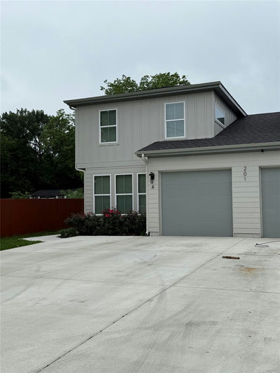 105 Kerr St #A — photo 2