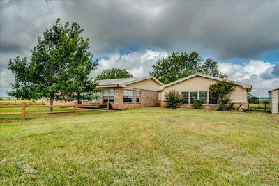595 Cardinal Rd — photo 2