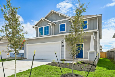 319 Jade St — photo 3