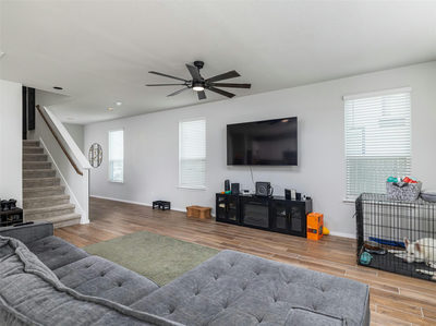 121 Graver St — photo 4