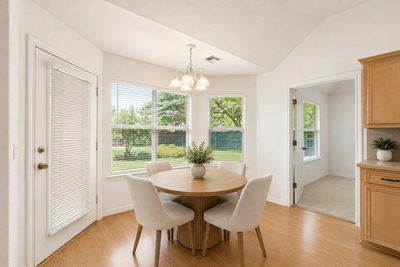 106 Stacey Ln — photo 4