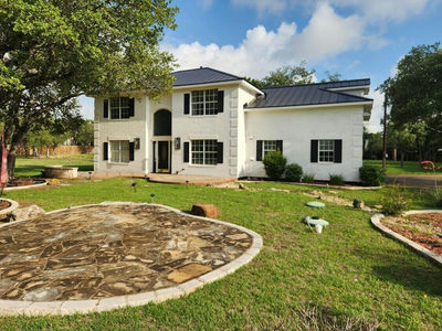 102 CR 180 — photo 2