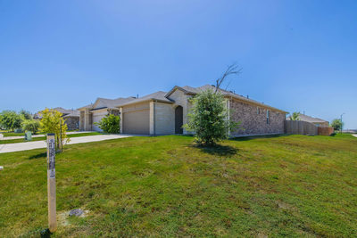 225 Baum Dr — photo 2