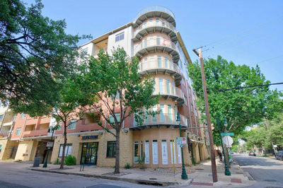910 W 25th St #406 — photo 3