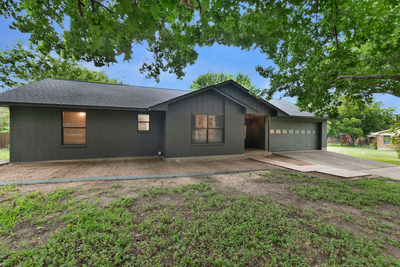 1501 Wofford Dr — photo 2