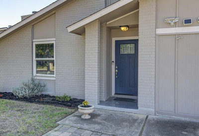 6901 Skynook Dr — photo 2