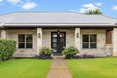 201 Eagle Valley Ln — photo 2