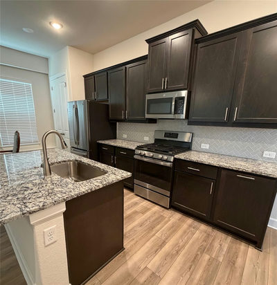 211 Darley Oak Dr — photo 4