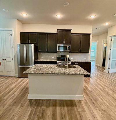 211 Darley Oak Dr — photo 3