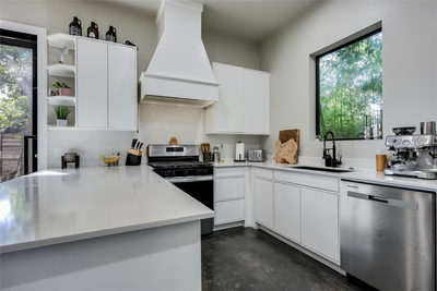 706 Valdez St #2 — photo 3