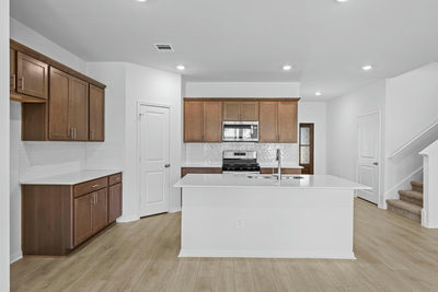 1813 Dandy Brush Dr — photo 5