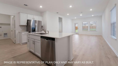 560 Glimer Ln — photo 3