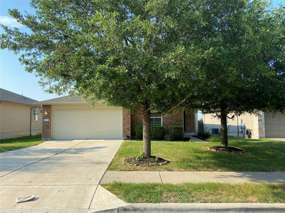 107 Lavaca Loop — photo 2
