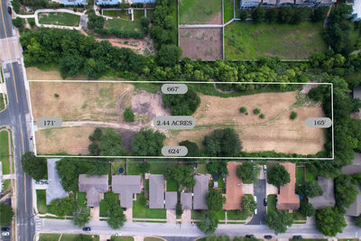 2610 & 2606 Metcalfe Rd — photo 2