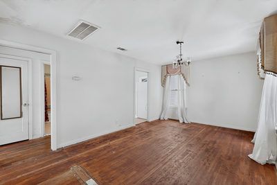 4703 Leslie Ave — photo 5