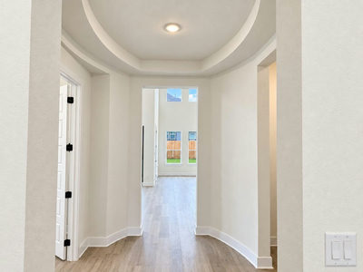 204 Medallion St — photo 2